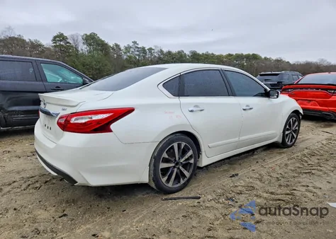 2016 Nissan Altima 2.5 z USA, uszkodzony, nr VIN 1N4AL3AP5GC130024